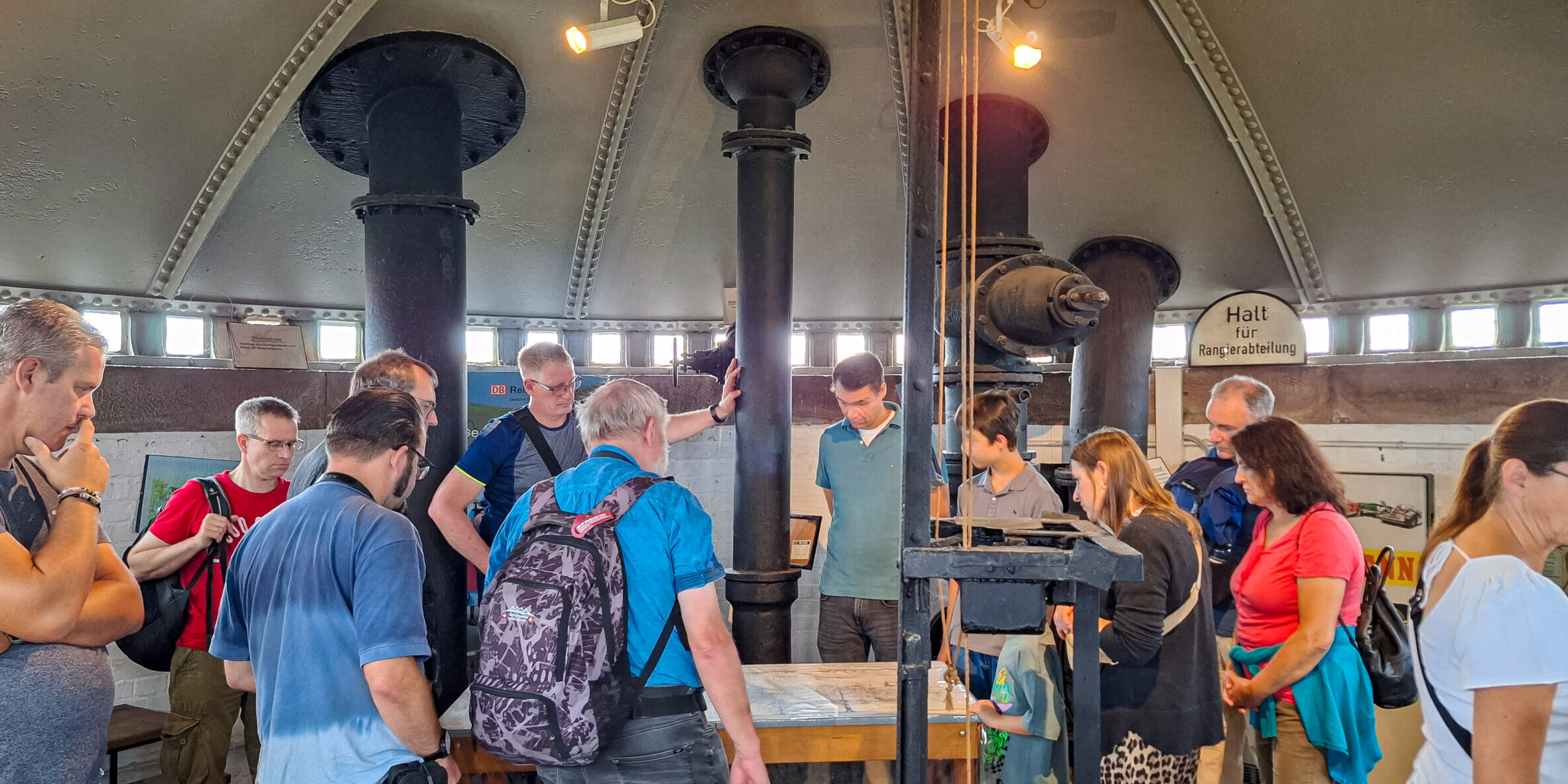 Auf einem Gleisplan aus den 1940er Jahren konnten die Versorgungsanlagen und Leitungen gut betrachtet werden.